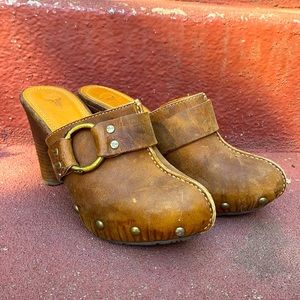 Frye Reese ring mule clogs size 6.5